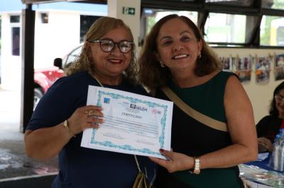 Alunos do projeto Alfabetização em Movimento, da Semec, recebem certificados