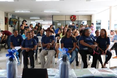 Alunos do projeto Alfabetização em Movimento, da Semec, recebem certificados