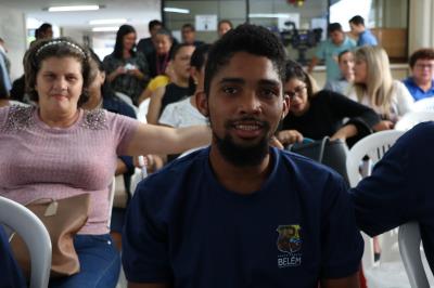 Alunos do projeto Alfabetização em Movimento, da Semec, recebem certificados