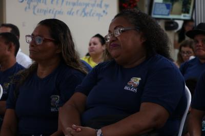 Alunos do projeto Alfabetização em Movimento, da Semec, recebem certificados