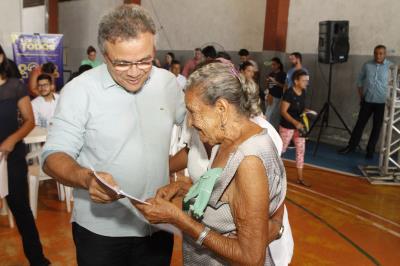 Prefeitura beneficia mais 840 famílias com novas unidades no Quinta dos Paricás