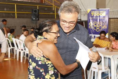 Prefeitura conclui sexta etapa de assinaturas de contratos do Quinta dos Paricás