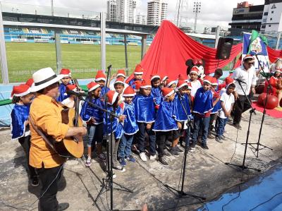 Semec promove Festa de Natal para 900 alunos da educação infantil