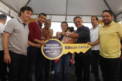 Prefeitura entrega 1.104 novas chaves de apartamentos do residencial 'Quinta dos Paricás'