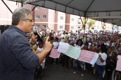 Prefeitura entrega 1.104 novas chaves de apartamentos do residencial 'Quinta dos Paricás'