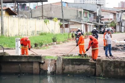 Prefeito Zenaldo Coutinho vistoria obras em andamento pela cidade