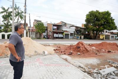 Prefeito Zenaldo Coutinho vistoria obras em andamento pela cidade