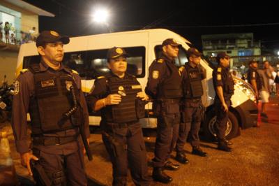Outeiro recebe 2020 com fogos silenciosos e milhares de pessoas na praia Grande