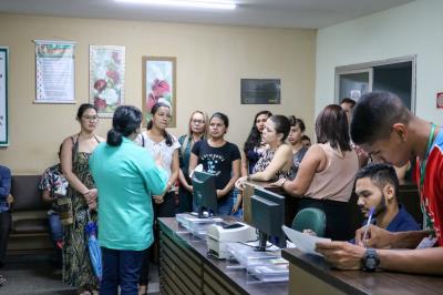 Sesma promove visita de vinculação de gestantes em maternidade da capital
