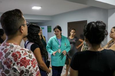 Sesma promove visita de vinculação de gestantes em maternidade da capital