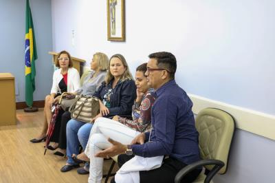 Sesma promove visita de vinculação de gestantes em maternidade da capital