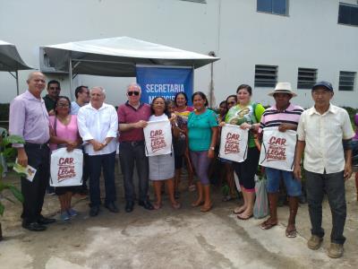 Agricultores de Mosqueiro recebem mudas e sementes da Prefeitura de Belém