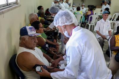 Mutirão leva assistência e saúde aos idosos no bairro do Tapanã