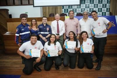 Projeto Samuzinho forma crianças para primeiros-socorros e combate aos trotes