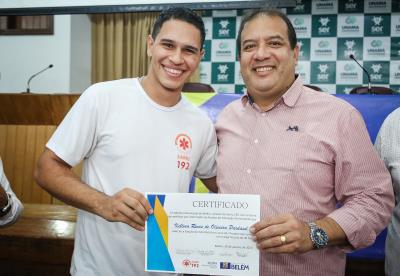 Projeto Samuzinho forma crianças para primeiros-socorros e combate aos trotes