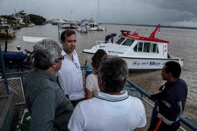 Ambulancha Marajoara é entregue reformada à população ribeirinha