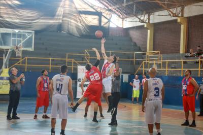 Atletas do basquete paraense participam de torneio da Sejel