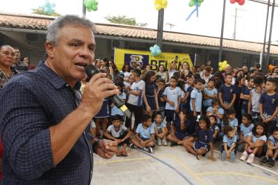 Comunidade do Benguí recebe escola reformada e climatizada