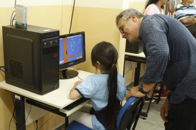 Comunidade do Benguí recebe escola reformada e climatizada