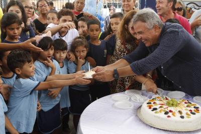 Comunidade do Benguí recebe escola reformada e climatizada