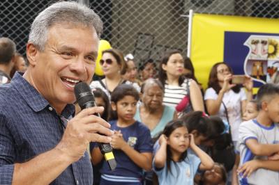 Comunidade do Benguí recebe escola reformada e climatizada