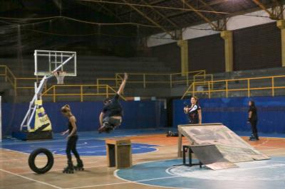 Noite de esporte radical celebra o Dia Internacional da Mulher no Ginásio Altino Pimenta