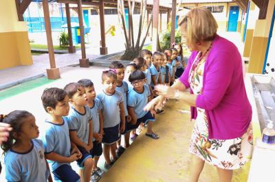 Programa reforça medidas de higienização entre alunos da rede municipal