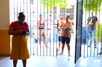Cerca de 90% dos kits de merenda escolar já foram entregues aos alunos da rede municipal