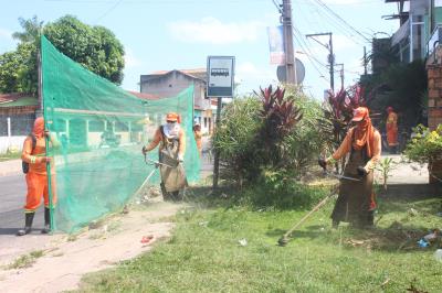 Ações de limpeza são intensificadas em Outeiro