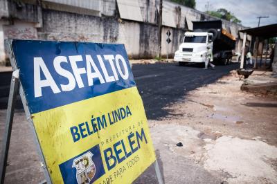 Obras de drenagem e pavimentação prosseguem em ritmo acelerado