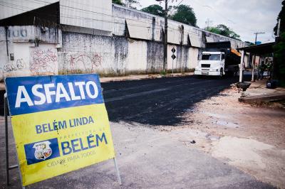 Obras de drenagem e pavimentação prosseguem em ritmo acelerado