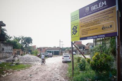 Obras de drenagem e pavimentação prosseguem em ritmo acelerado