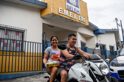 Entrega dos kits das merendas escolares