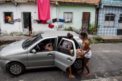 Entrega dos kits das merendas escolares