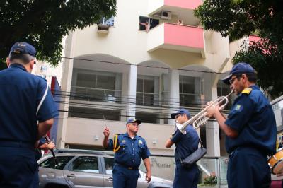 Banda da Guarda Municipal de Belém alegra o sábado de moradores de três bairros