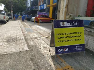 Calçadas recebem demarcação de distanciamento para evitar contato físico em filas