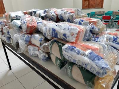 Distribuição do terceiro lote de kits merenda escolar iniciou pelo distrito de Outeiro