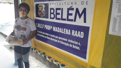 Kits de merenda escolar são distribuídos para alunos do distrito de Icoaraci