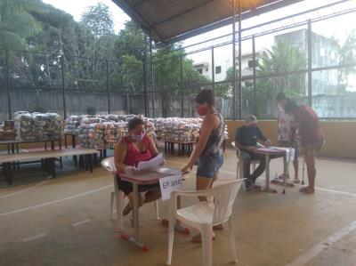 Kits de merenda escolar são distribuídos para alunos do distrito de Icoaraci