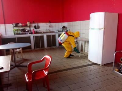 Prefeitura leva mutirão de desinfecção ao distrito de Mosqueiro
