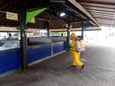 Prefeitura leva mutirão de desinfecção ao distrito de Mosqueiro