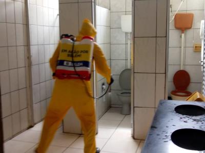 Prefeitura leva mutirão de desinfecção ao distrito de Mosqueiro