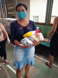 Prefeitura contempla mais quatro bairros com a distribuição dos kits de merenda escolar