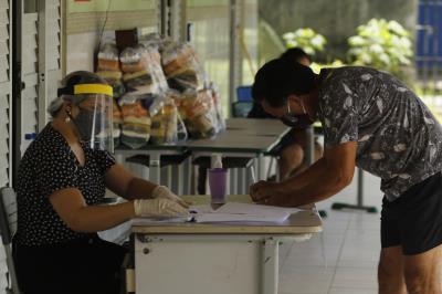 Mais de 30 mil alunos da rede municipal já receberam kits merenda do terceiro lote