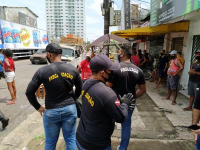 Prefeitura faz bloqueios e ordenamento no bairro da Pedreira