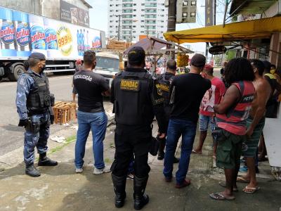 Prefeitura faz bloqueios e ordenamento no bairro da Pedreira