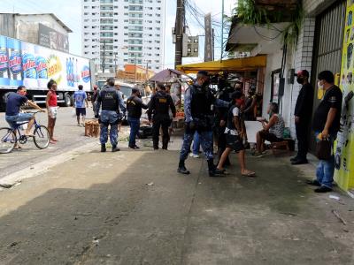Prefeitura faz bloqueios e ordenamento no bairro da Pedreira