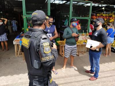 Prefeitura faz bloqueios e ordenamento no bairro da Pedreira