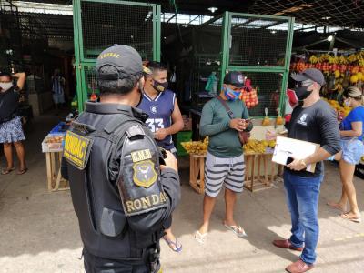 Prefeitura faz bloqueios e ordenamento no bairro da Pedreira