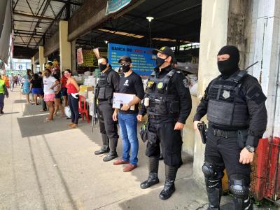 Prefeitura faz bloqueios e ordenamento no bairro da Pedreira